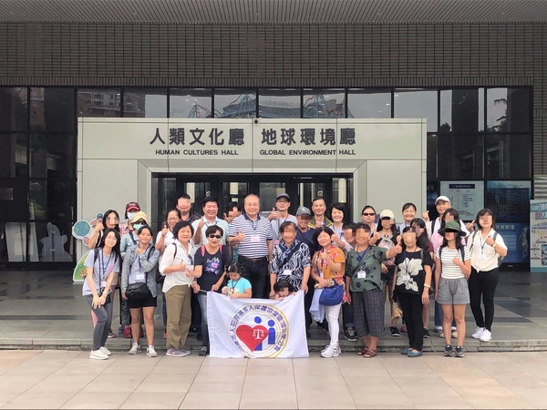 「日月合璧五馨連珠」中秋節中區聯合關懷活動