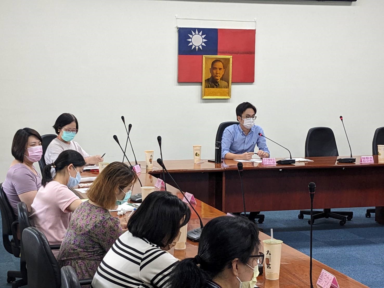 劉主任檢察官主持會議進行