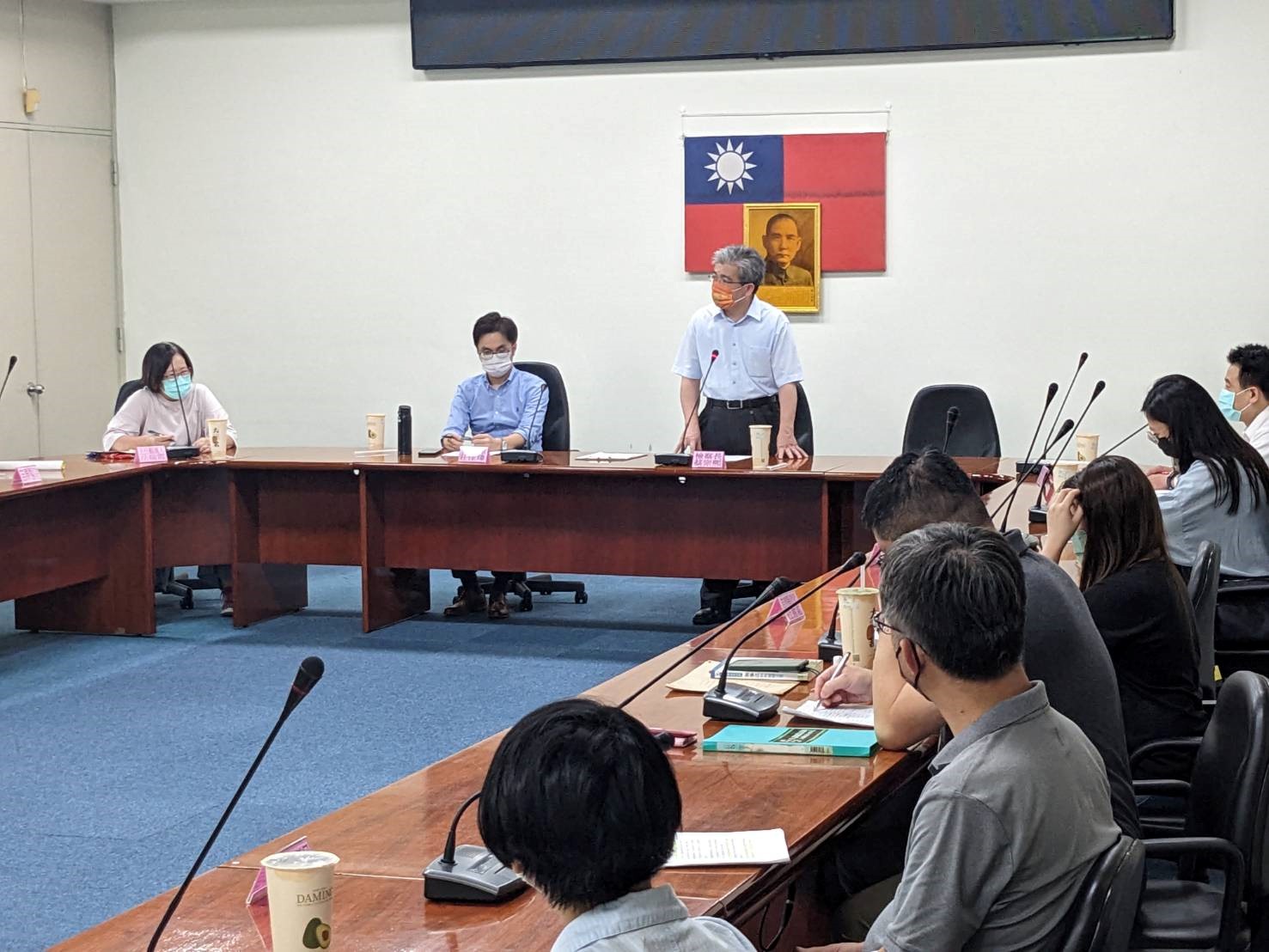 Prosecutor General Tsai delivers a speech and encourages colleagues