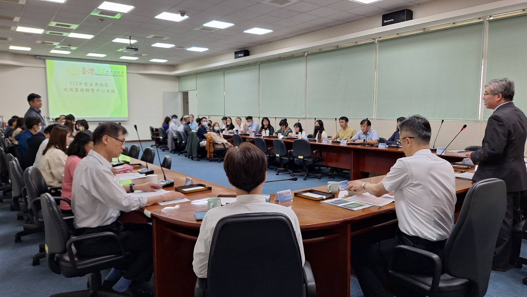 會議主席蔡檢察長介紹新進政風主管